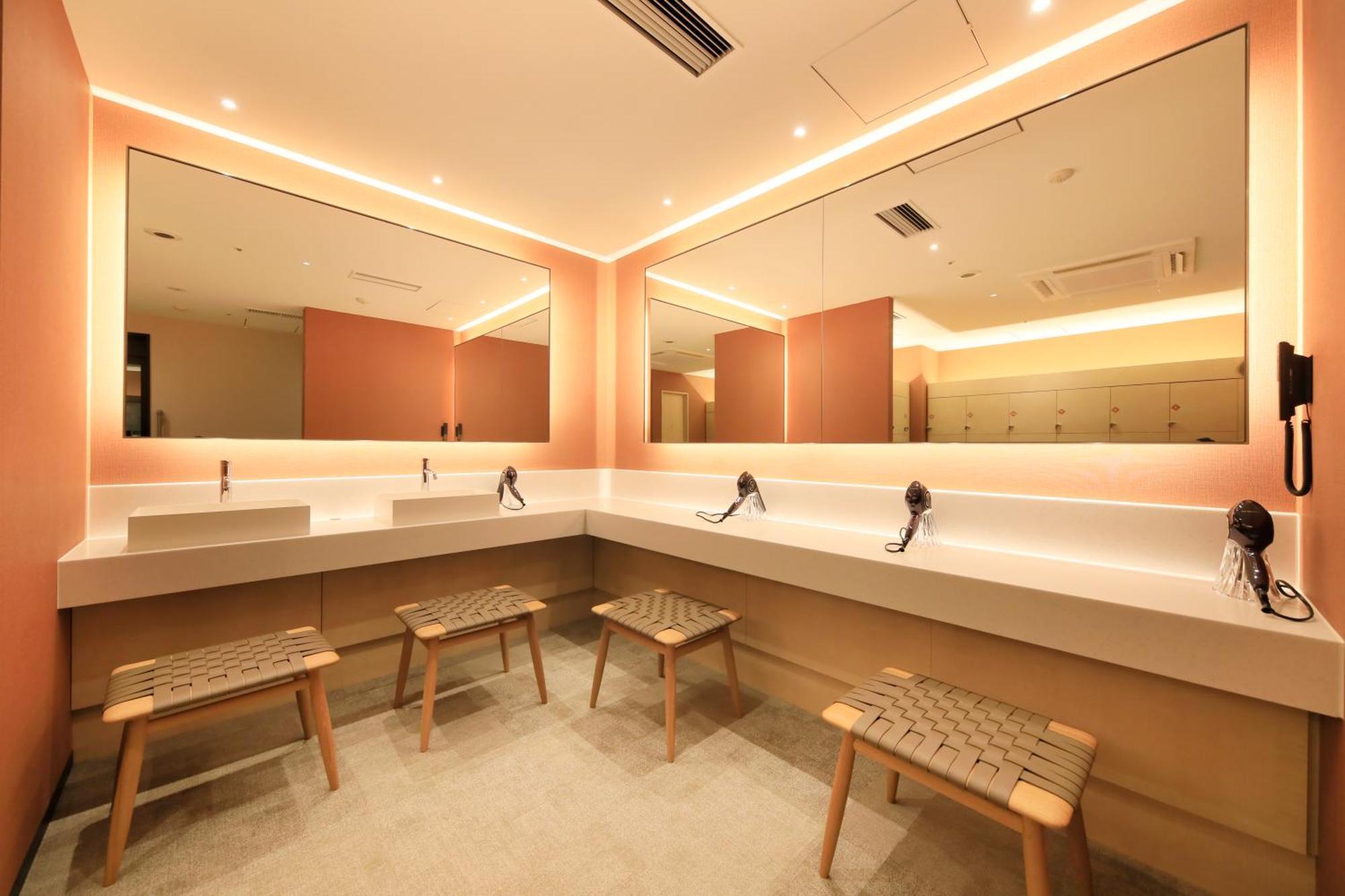 Via Inn Prime Sapporo Odori Екстериор снимка